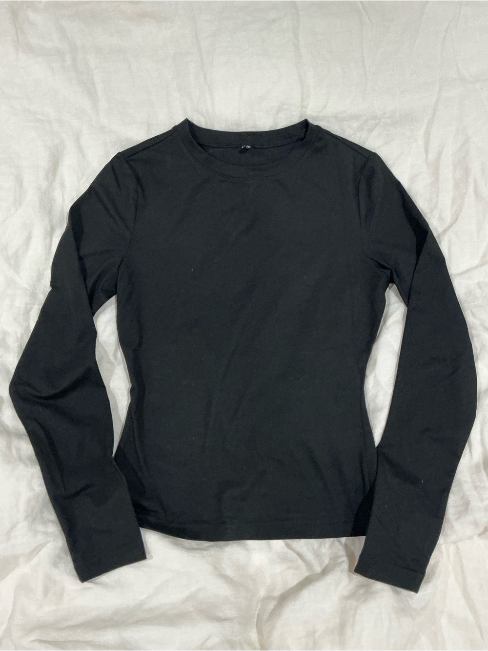 Women's Black Long-Sleeve Crewneck Tee
